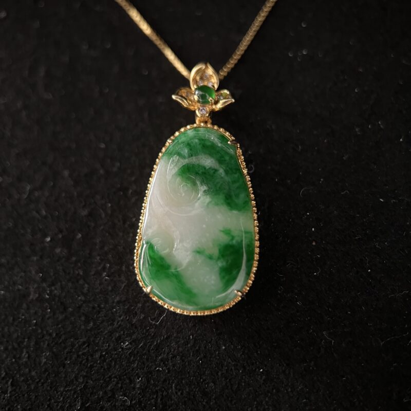 Icy Green Jade Pendant 18K Gold, Ru Yi, PRG-2243 | Certified Grade A Jade