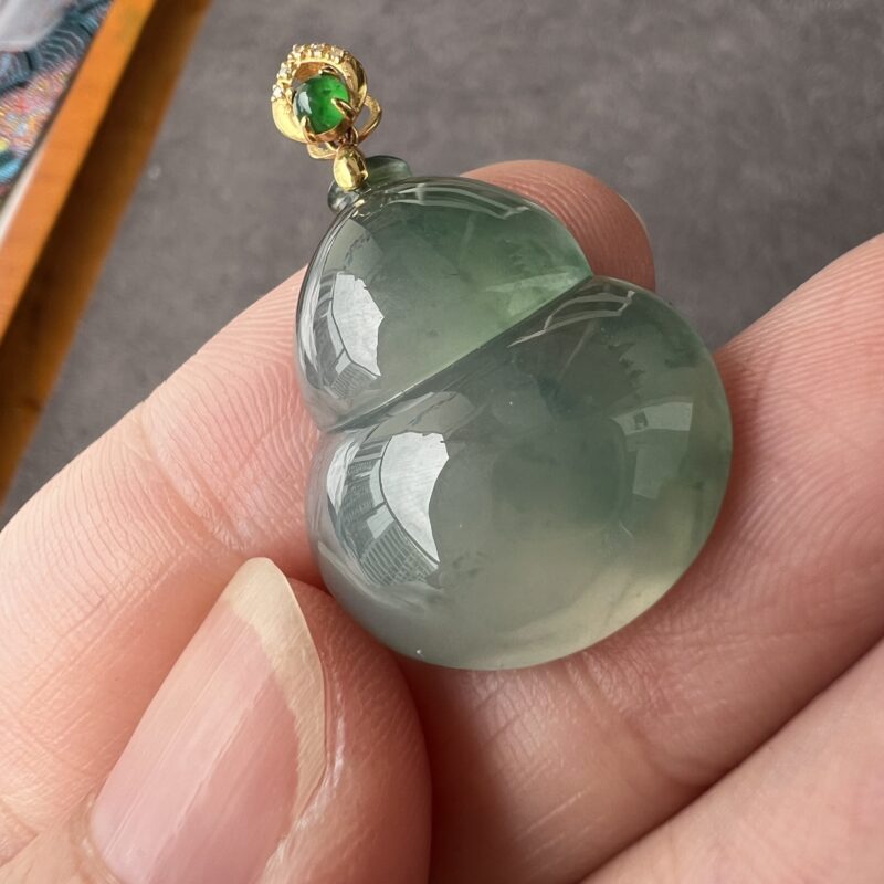 Icy Green Jade Pendant 18K Gold, Hu Lu, PHG-0772 | Certified Grade A Jade