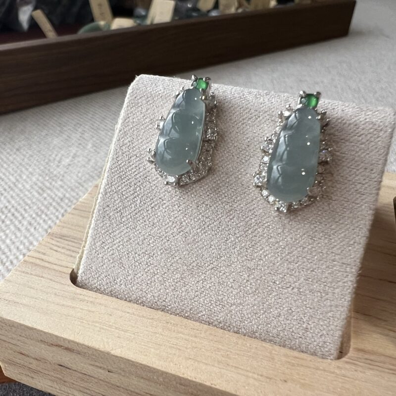 [11.5x11.5x-mm] Icy Icy White Jade Earring Beans (Fu Dou), In setting, EFI-1301 | Certified Grade A Jade