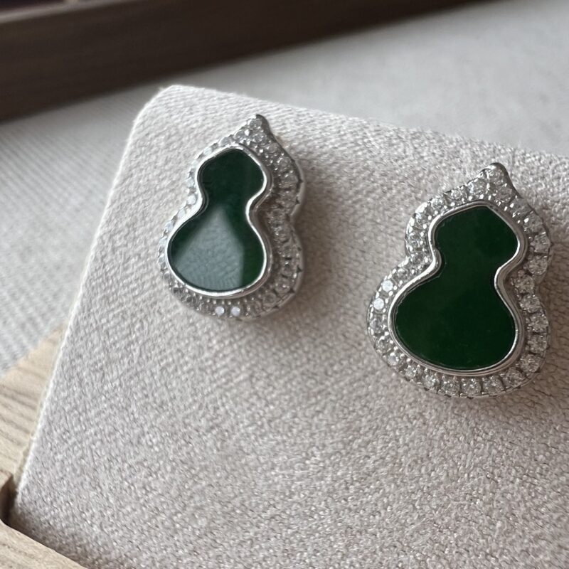 [8.7x5x-mm] Icy Green Jade Earring Hu Lu, In setting, EHG-1330 | Certified Grade A Jade