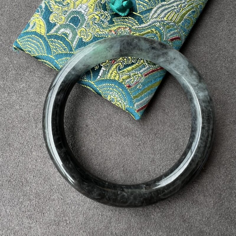 [59mm] Icy Wu Ji / Black Jade Classic Bangle Round (Yuan Tiao), CYW-2918 | Certified Grade A Jade