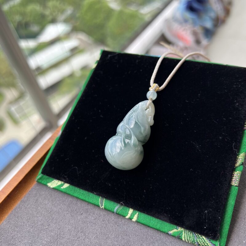 Icy Jade Pendant Hu Lu in Handmade String, Bundle (Various Color)